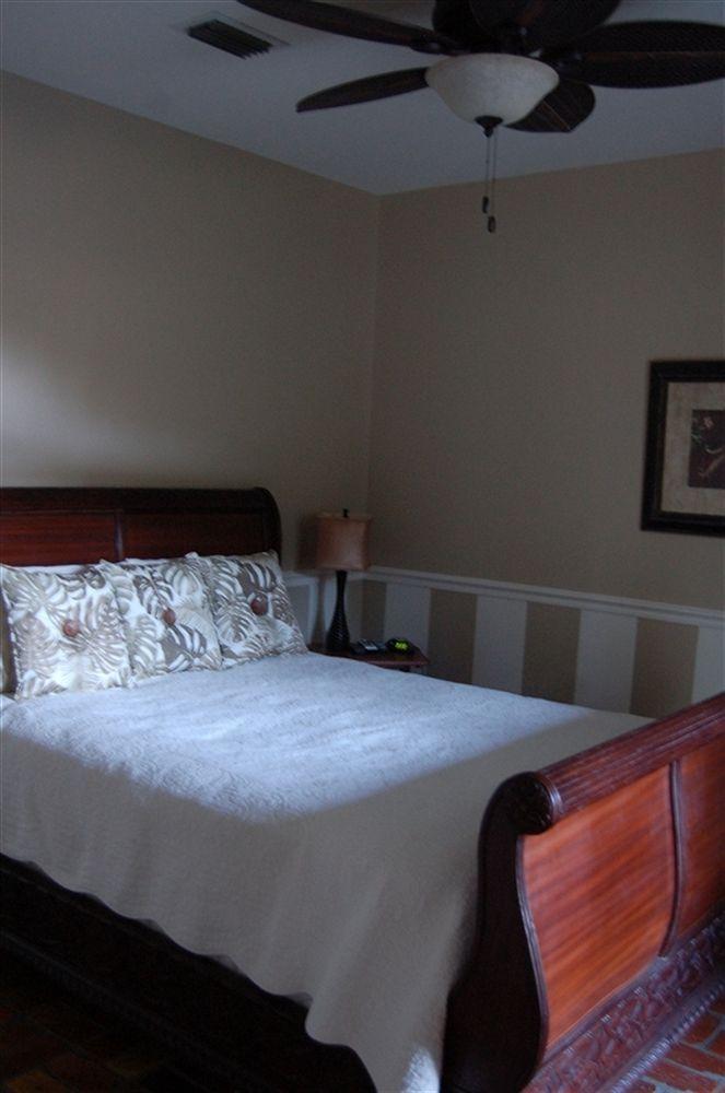 Tux Creek Inn Biloxi Ngoại thất bức ảnh