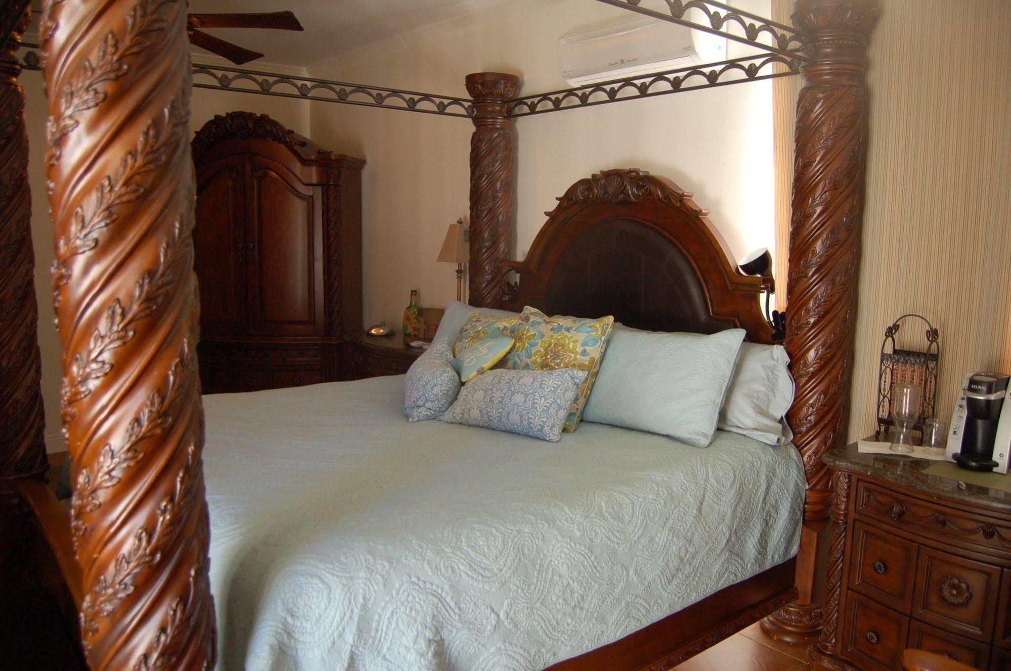 Tux Creek Inn Biloxi Ngoại thất bức ảnh